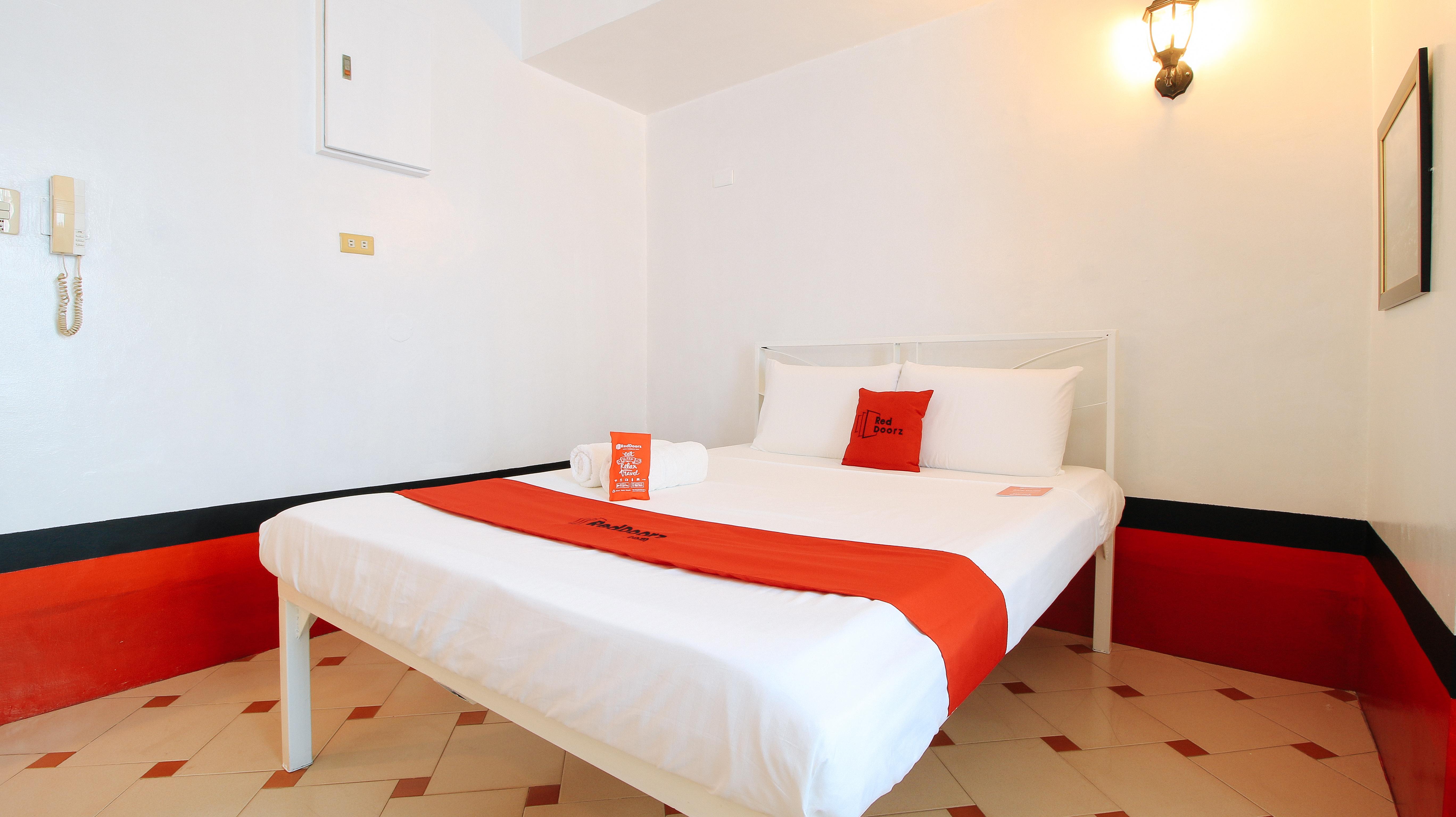 Reddoorz At The Providence Tower Hotel Manila Exterior foto